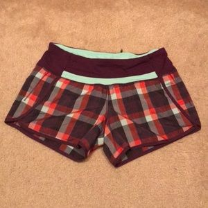 Lululemon run shorts size 4